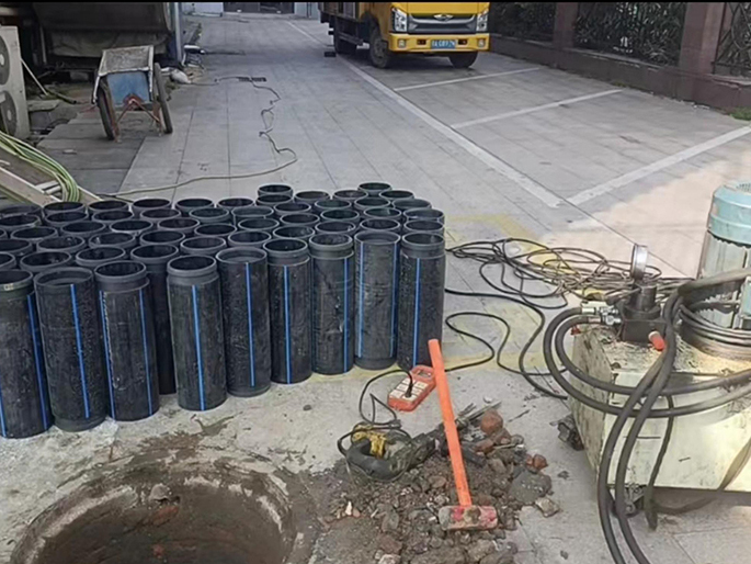 西城PE置换管厂家 DN315置换管 非开挖管短管置换